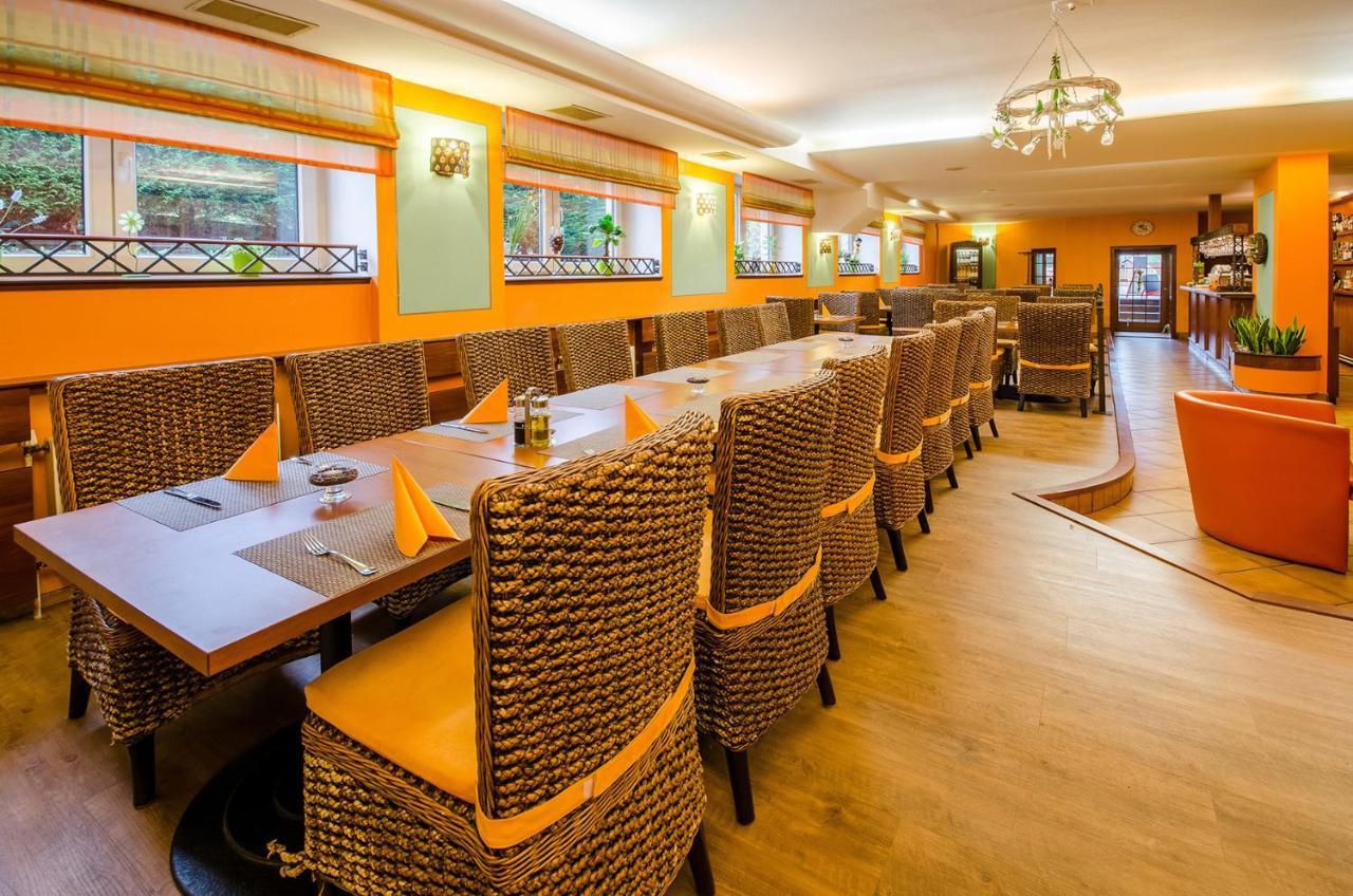 Hotel Loucky Litvinov Ngoại thất bức ảnh