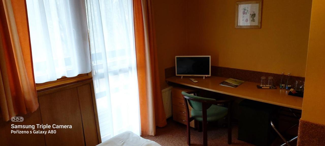 Hotel Loucky Litvinov Ngoại thất bức ảnh