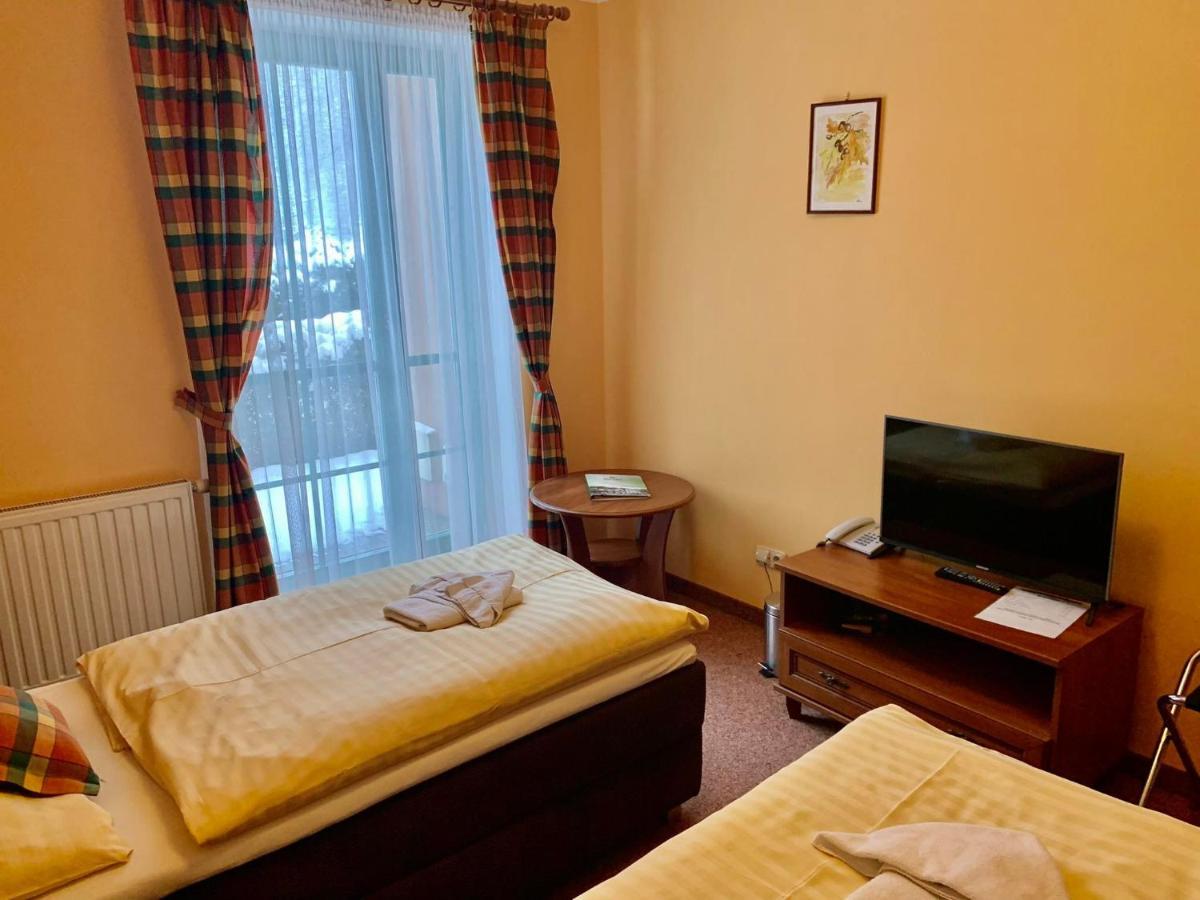 Hotel Loucky Litvinov Ngoại thất bức ảnh