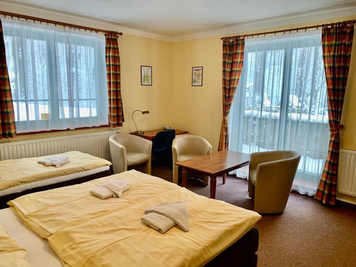 Hotel Loucky Litvinov Ngoại thất bức ảnh