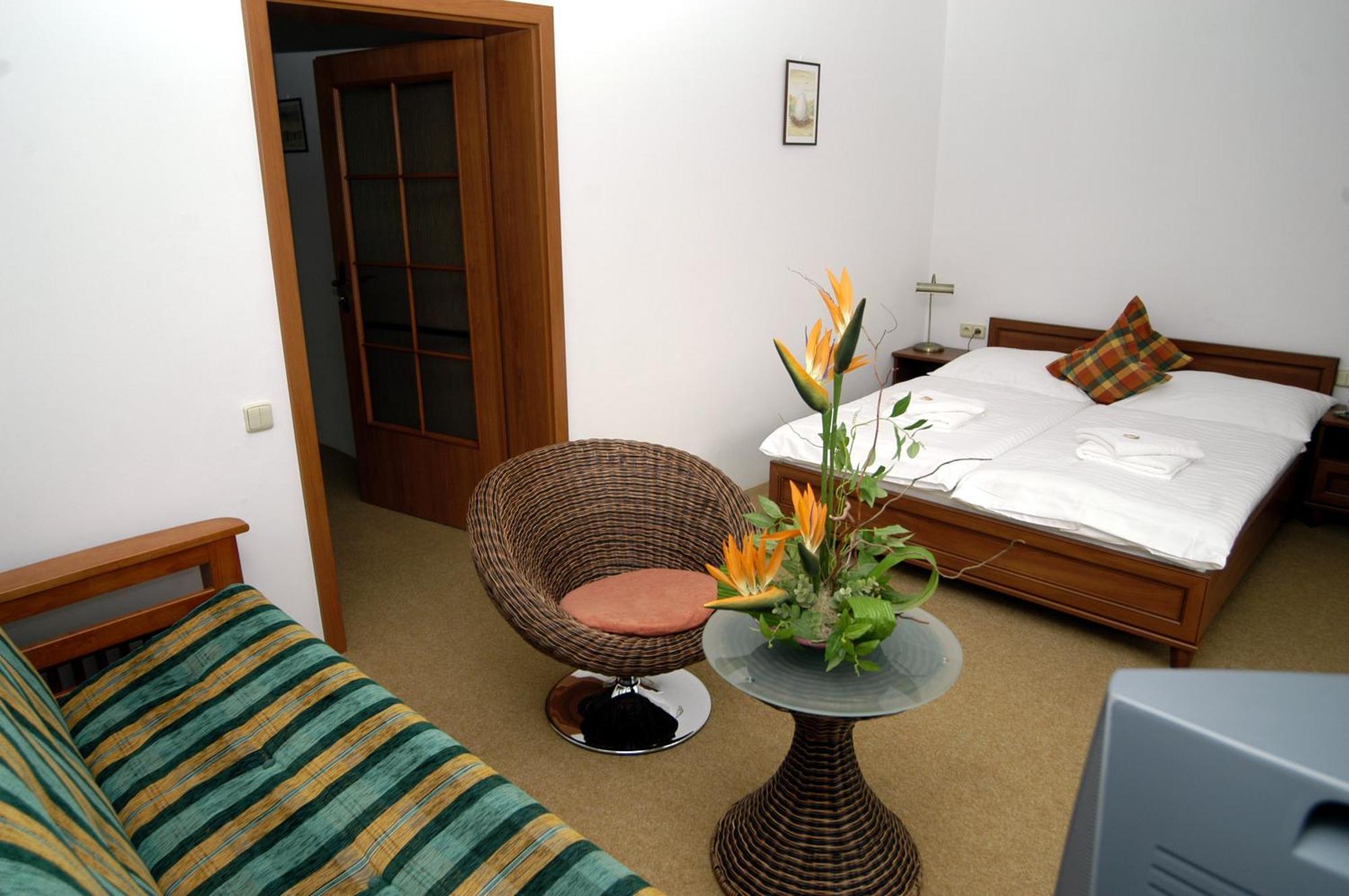 Hotel Loucky Litvinov Ngoại thất bức ảnh