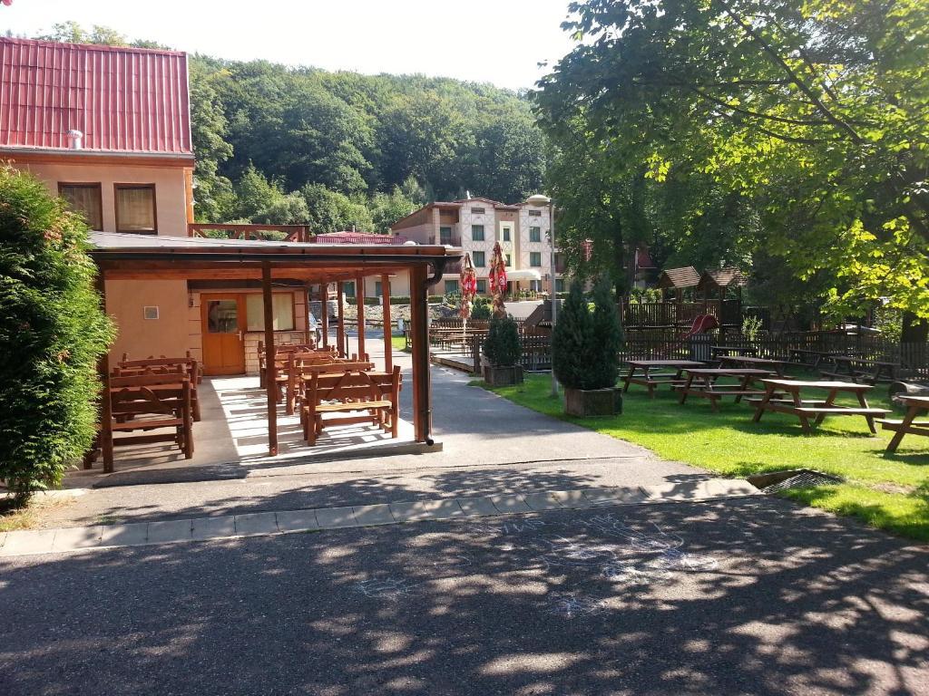 Hotel Loucky Litvinov Ngoại thất bức ảnh
