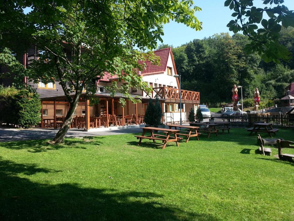 Hotel Loucky Litvinov Ngoại thất bức ảnh